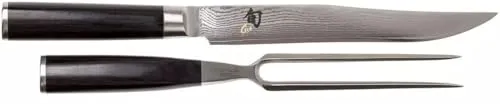 KAI Shun Classic Tranchier Set - 20 cm Tranchiermesser & 16,5 cm Tranchiergabel - Hochwertiges Tranchiermesser-Set aus 32 Lagen Damaststahl mit VG-MAX Kern. Ergonomischer Pakkaholzgriff für perfekte Kontrolle. Ideal für festliche Anlässe und kunstvolles Servieren.