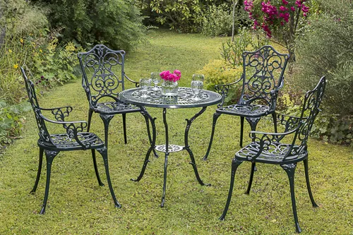 Merxx 5tlg. Lugano Gartenmöbelset - 4 Sessel & 1 Tisch in Grün - Gartenmöbel-Set mit 4 eleganten Sesseln und einem Tisch mit Ø 70 cm, ideal für entspannte Stunden im Garten. Filigrane Ornamente verleihen dem Set einen besonderen Charme.