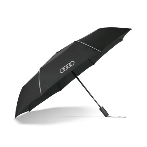Original Audi Taschenschirm - Automatikschirm in Schwarz/Silber - Regenschirm mit umweltfreundlichem waterSAVE Material, doppelter Automatik und Windproofsystem. Ideal für Audi-Fans, die Stil und Nachhaltigkeit schätzen.