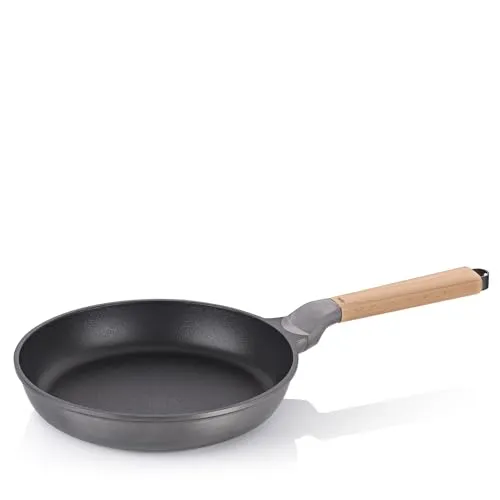 Kela Vitana Bratpfanne 28 cm - Grau, Recyceltes Aluminium - Pfanne aus recyceltem Aluminium, Ø 28 cm, mit hochwertiger ILAG Ultimate HL Antihaftbeschichtung – sorgt für optimale Bratergebnisse und ist umweltfreundlich und vollständig recyclebar.