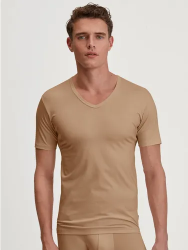 Calida Business V-Neck Unterhemd Beige Tencel Medium Herren - Elegantes V-Neck Unterhemd aus 90% Tencel und 10% Elasthan – für perfekten Tragekomfort und unsichtbaren Sitz unter Hemden. Ideal für den Alltag und das Büro, mit flexiblem Stretch und glatten Nähten.