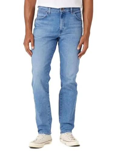 Wrangler River Jeans - Regular Tapered Stretch Jeans aus 77% Baumwolle, ideal für den Alltag und pflegeleicht in der Waschmaschine.
