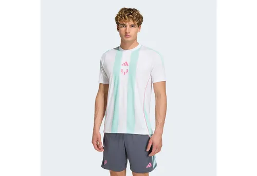 ADIDAS Herren Fantrikot Messi Trainingstrikot - Das adidas Trainingstrikot für Herren vereint Stil und Funktionalität. Mit feuchtigkeitsabsorbierender AEROREADY Technologie bleibst du beim Training trocken und motiviert, während das Messi Logo deinen sportlichen Anspruch unterstreicht.