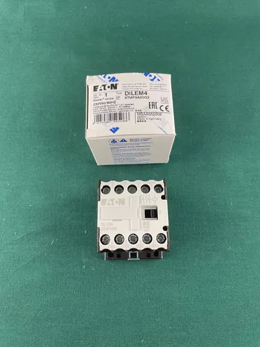 Eaton/Moeller Leistungsschütz DILEM4 (230V 50/60Hz) - Leistungsschalter für zuverlässige Steuerung, ideal für industrielle Anwendungen mit hoher Schaltleistung.