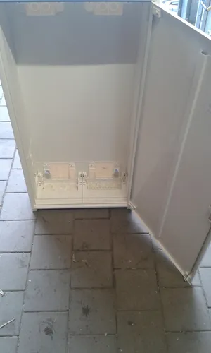 Hager Leerschrank Wandgehäuse ZB32S - Steckdosen- & Schalterteile, kompakte Bauweise für einfache Montage und optimale Raumausnutzung