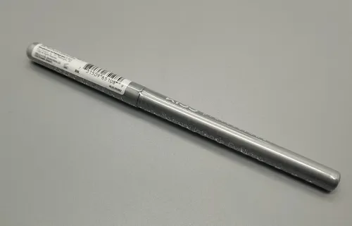 KISS: Luxury Intense Eyeliner - Retractable Eyeliner - KLEL05 Silver - 0,31 g