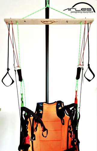 Gleitschirmsimulator / Gurtzeugaufhängung