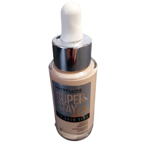 Maybelline New York Foundation, Langanhaltendes Make-Up mit Vitamin C, Vegane Fo