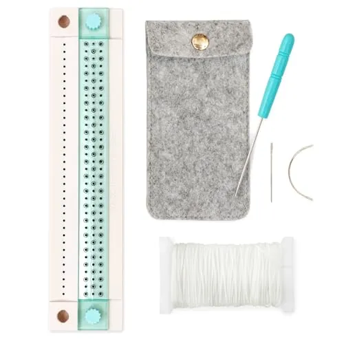 We R Memory Keepers 660443 Binding Guide - Scrapbooking-Werkzeug zur individuellen Gestaltung von Zeitschriften und Planern, ermöglicht das einfache Binden von Sätteln, japanischen und koptischen Büchern.