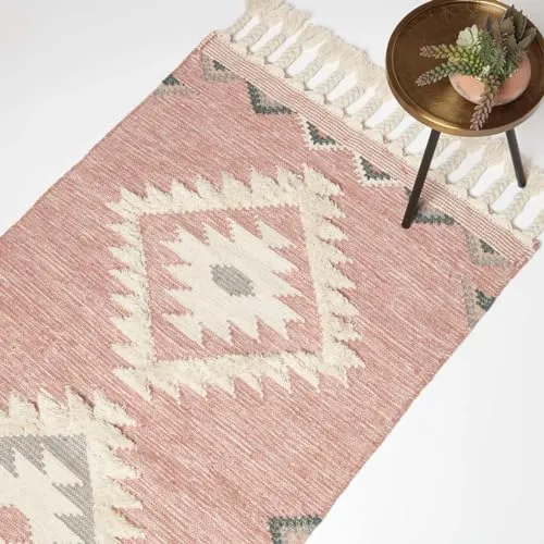 HOMESCAPES Pali Kelim Teppich 90x150 cm - Rosa-Grau mit Fransen - Handgewebter Teppich aus 75 % Wolle und 25 % Baumwolle, ideal für stark beanspruchte Bereiche. Mit geometrischem Muster und charmanten Fransen – ein stilvoller Akzent für jedes Zuhause.