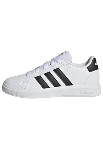 adidas Grand Court Lifestyle Tennisschuhe - Cloud White/Core Black, 40 EU - Sneaker mit regulärer Passform und schnürbarem Design, ideal für Alltag und Freizeit, aus hochwertigem Synthetikleder mit Gummiaußensohle für optimalen Halt.