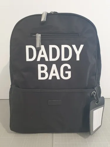Childhome Wickelrucksack Daddy schwarz (CWDBPBL) - Wickeltasche in Rucksackform, inklusive Changing Pad, aus strapazierfähigem Nylon und in elegantem Schwarz – perfekt für stilvolle Eltern unterwegs.