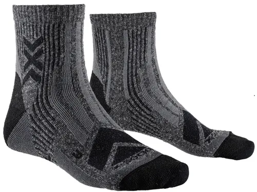 X-Socks Hike Perform Merino Ankle Socken 42-44 - High-Performance Sportsocken für Trekking und Outdoor-Aktivitäten, aus geruchshemmender Merinowolle mit optimalem Feuchtigkeitsmanagement und 15 patentierten Technologien für maximalen Komfort.
