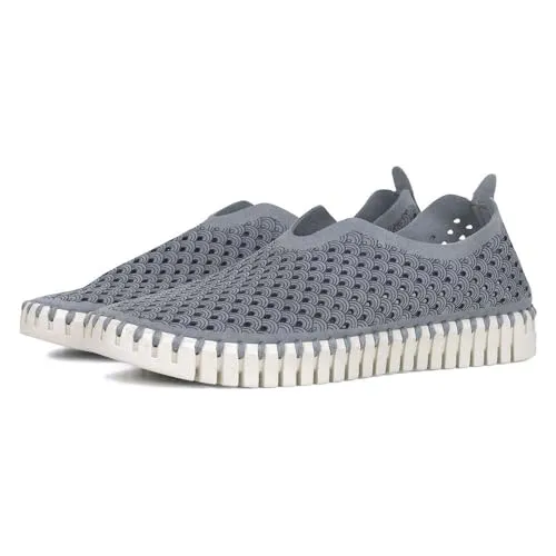 Ilse Jacobsen HORNBÆK | Flache Damen-Schuhe | Slip-On Sneaker mit Recyceltem Mikrofaser-Material und Rutschfester Natur-Gummisohle | Tulip3275 | Leicht Atmungsaktiv Umweltfreundlich | Grey | 42