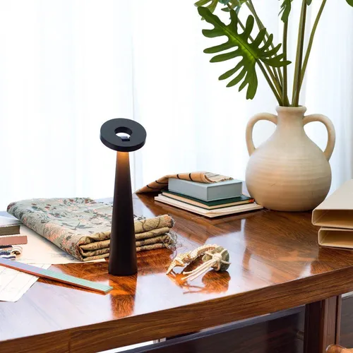 Zafferano Angelina Wiederaufladbare Tischlampe - Klassische Tischleuchten, kabellos mit verstellbarem Kopf und Touch-Steuerung für individuelle Lichtgestaltung – ideal für stilvolle Innenräume.