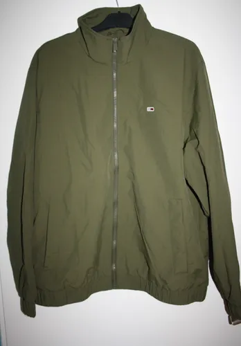 Tommy Jeans Herren Übergangsjacke schwarz M - Funktionsjacken - Hochwertige, wasserdichte Windjacke mit elastischen Abschlüssen für optimalen Tragekomfort und Schutz bei wechselhaftem Wetter.