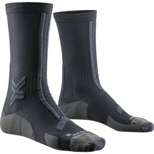 X-Socks Laufsocke Trailrun Discover Crew - Hochwertige Traillaufsocken für Herren - Laufsocken Herren mit atmungsaktiven Mesh-Strukturen für optimale Temperaturregulierung und kühlenden Tragekomfort, ideal für Trailrunning-Enthusiasten.
