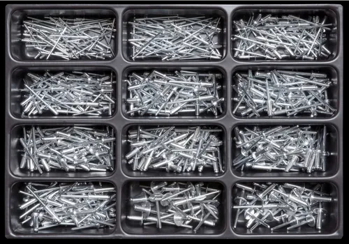 Dresselhaus Gesipa Blindnieten Sortiment Alu/Stahl im Koffer - Vielseitiges Sortiment mit 50x Standard- und 25x Großkopf-Blindnieten aus Aluminium/Stahl, ideal für Industrie und Möbelbau. Lieferung im praktischen Koffer für einfache Lagerung und schnellen Zugriff.