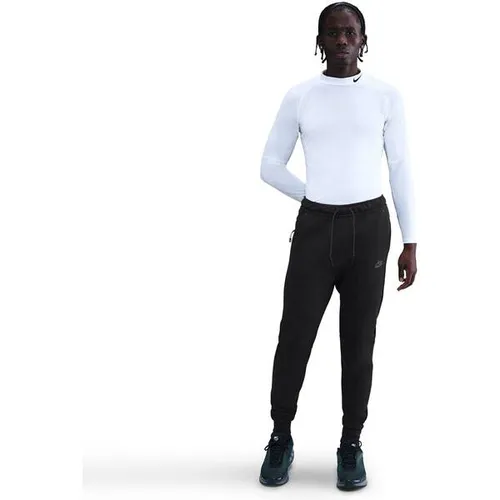 NIKE Herren Hose Tech Fleece in schwarz von Nike
