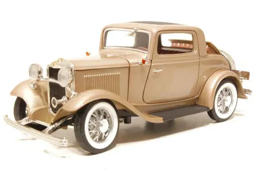 Ford Coupé 1932 - Lucky Die Cast 1/18