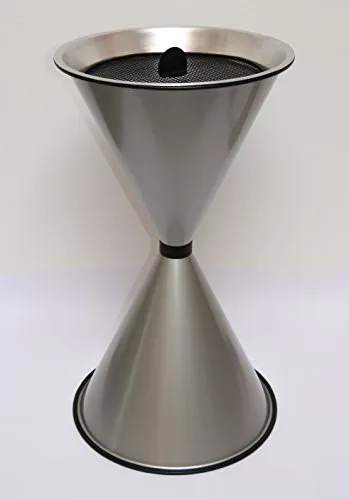 SZ Metall Stand-Aschenbecher »spitze Kegel« silber - Moderner Stand-Aschenbecher in Kegel-Form, 710 mm hoch, leicht zu reinigen dank Sicherheitssieb – ideal für Außenbereiche und Gastronomie.
