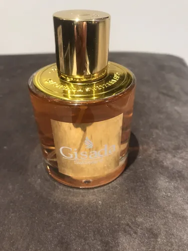 Gisada Ambassador for Women Eau de Parfum Spray 100 ml - Damendüfte mit eleganter Duftkomposition, ideal für selbstbewusste Frauen, die einen bleibenden Eindruck hinterlassen möchten.