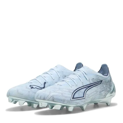 Puma Ultra 6 Ultimate FG Fußballschuh – icy blue-puma white-blue jewel (Gr. 10) - Der Puma Ultra 6 Ultimate FG Fußballschuh kombiniert Spitzenleistung mit Nachhaltigkeit. Mit einem Obermaterial aus mindestens 50 % recycelten Materialien und einem innovativen Stollensystem für optimale Traktion auf festen Naturplätzen.