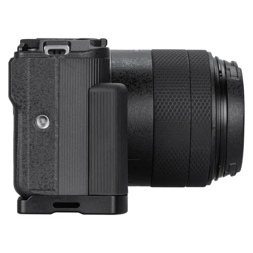Leofoto L-Halterung LPC-R50V für Canon EOS R50V - Stabil und Vielseitig - Hochwertige Halterung für die Montage der Canon EOS R50V am Stativ. Aus langlebigem 6061-T6 Aluminium gefertigt, bietet sie Stabilität und Flexibilität für kreative Aufnahmen.