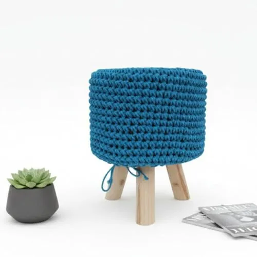 Melko Sitzhocker Strick Hellblau – Moderner Pouf für jeden Raum - Stylisher Melko Sitzhocker Strick hellblau – Handgefertigter Pouf aus hochwertiger Baumwolle, ideal für Wohnzimmer oder Kinderzimmer. Vielseitig nutzbar als Sitzgelegenheit oder Fußhocker. Komfort trifft auf skandinavisches Design.