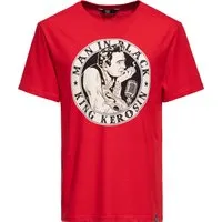 King Kerosin Herren T-Shirt Man in Black rot - Stylisches Herren T-Shirt aus hochwertiger Baumwolle mit coolem Frontprint. Der bequeme Regular Fit sorgt für optimalen Tragekomfort und macht es zum perfekten Begleiter für Freizeit und Party.