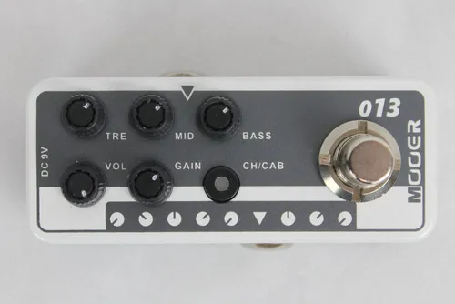 Kanal Vorverstärker für E-Gitarre 2 - Mooer Qualität - Gitarren-Preamps mit Mini-Pedal Design für den legendären Matchless DC-30 Sound, ideal für authentischen Gitarrenklang.