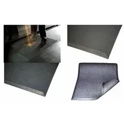 miltex Arbeitsplatzmatte Yoga Ergo Fire, Flach, (T)950 mm - Hochwertige Arbeitsplatzmatte Yoga Ergo Fire, flach (T)950 mm, aus 100 % Polyurethan. Ideal für nasse Bereiche, mit ausgezeichneter Stehergonomie und einfachem Reinigungskomfort. Stärke: 14 mm, für Temperaturen von -40 bis +80 Grad.