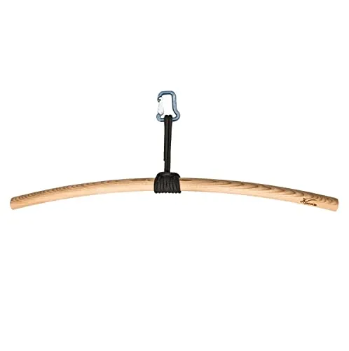 eaglefit - Premium Holz Klimmzugstange mit Seil & Karabiner – 100 cm für Outdoor & Zuhause - Optimale Balance durch ergonomische Form für gleichmäßiges Training. Handgemacht in Deutschland, wetterfest und ideal für effektive Klimmzüge, die Deine Rückenmuskulatur intensiv beanspruchen.