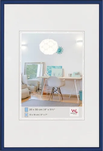 New Lifestyle Bilderrahmen blau 50x60 cm - Modischer Hängerahmen in Blau, ideal für die Präsentation Ihrer Lieblingsfotos. Mit klaren Linien und hochwertigem Klarglas für einen eleganten Look.