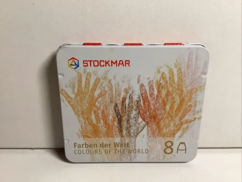 P026 Wachsmalstifte in Etui - 8 Farben der Welt | HANS STOCKMAR