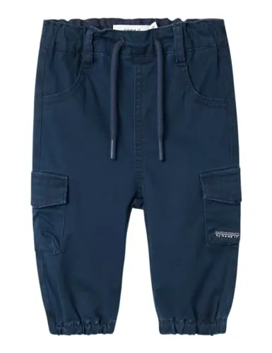 NAME IT Boy Cargohose Baggy - Stylische Cargohose für Jungen, aus 98% Baumwolle und 2% Elasthan, mit praktischen Cargotaschen und bequemen Tunnelzug, ideal für aktive Abenteuer.