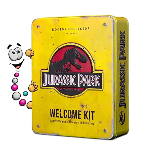 Doctor Collector Jurassic Park Welcome Kit – Offizielle Sammleredition mit exklusivem Zubehör - Nachbildungen & Requisiten: Hochwertige Metallbox mit exklusiven Sammlerstücken für echte Jurassic Park-Fans, inklusive VIP-Zugang und authentischem Park-Erlebnis.