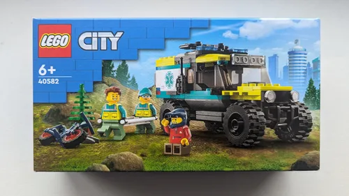 LEGO CITY Allrad-Rettungswagen (40582) - LEGO Set für Kinder ab 6 Jahren, ideal für kreative Spielstunden mit 162 Teilen im Bereich medizinische Versorgung. Perfekt für kleine Rettungsmissionen!