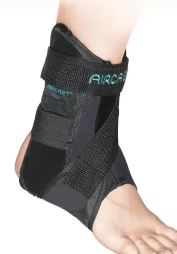 Genutrain Kniebandage P3 rechts Größe 3 titan - Kniebandage für stabile Unterstützung, lindert Schmerzen durch effektive Wechseldruckmassage und fördert die Heilung bei Schwellungen.