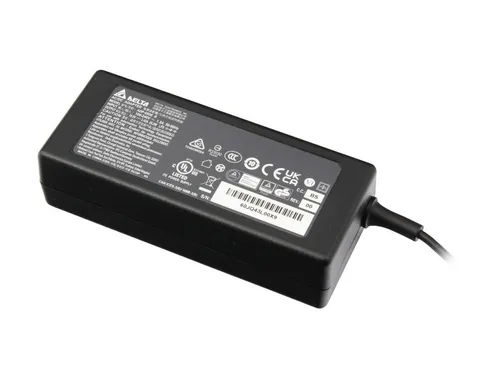 Delta AC Adapter 65W (19V, 3P, ADP-65VH D) - Leistungsstarker Delta AC Adapter (65W) für effizientes Laden. Ideal für den täglichen Einsatz und kompatibel mit verschiedenen Geräten.