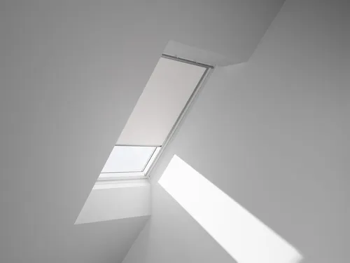 VELUX Verdunkelungsrollo DKL Y45 uni weiß manuell - Rollos für optimale Verdunkelung: Ideal für Schlaf- und Kinderzimmer, mit stufenloser Positionierung und Hitzeschutz dank Thermobeschichtung.