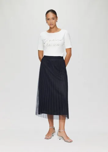 Eleganter Plissee Rock - Damenbekleidung, schickes Design mit fließendem Stoff für einen modernen Look und hohen Tragekomfort.