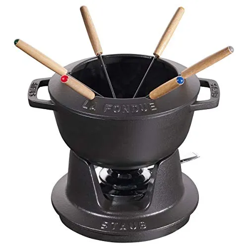 STAUB Fondue Set mit 6 Gabeln – Gusseisen, 18 cm, 1,6 l - Fondueset für gesellige Abende: Ideal für Käse-, Schoko- oder Fleischfondue, aus hochwertigem Gusseisen für optimale Wärmeverteilung und einfache Reinigung.