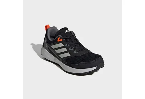 adidas TERREX TRACEFINDER KIDS Trailrunningschuh für Kinder & Jugendliche - Sportlicher Trailrunningschuh in orange und schwarz, Größe 39. Aus atmungsaktivem Material mit TRAXIONTM-Technologie für optimalen Halt auf jedem Terrain.