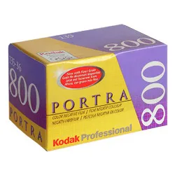 KODAK Portra 800 135-36 Film - Hochwertiger Fotofilm für lebendige Farben und feine Details, ideal für Portraits und kreative Fotografie.