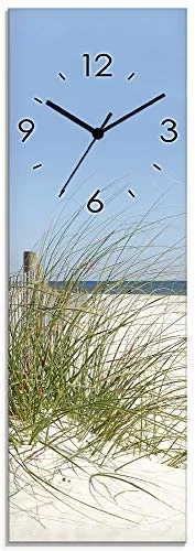 ARTLAND Lautlose Wanduhr aus Glas 20x60 cm - Maritim Stranddesign - Wohnaccessoires: Diese geräuschlose Funkuhr im modernen Stranddesign sorgt für eine entspannte Atmosphäre in jedem Raum und ist ideal für eine freischwebende Optik.