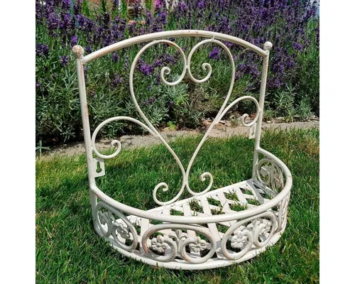 Wandregal halbrund Eisen antikweiß - Regal für Bad, Küche oder Terrasse, aus robustem Eisen in antikweiß, ideal zur stilvollen Dekoration und Pflanzenpräsentation.