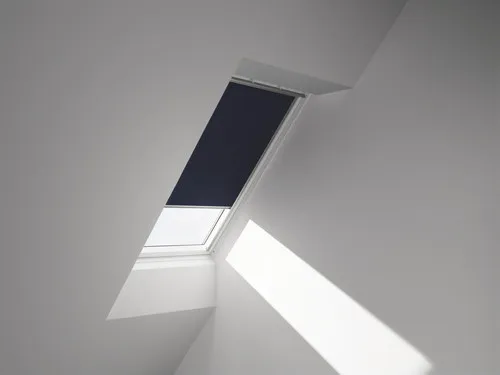 VELUX Verdunkelungsrollo uni dunkelblau manuell Rahmen aluminium DKL CK02 1100S