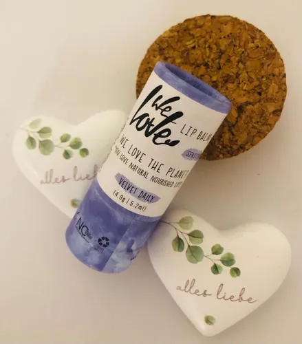 Lip Balm Stick Papertube - Velvet Daily 4,9g | WE LOVE THE PLANET. Neu