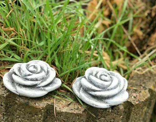 2er Set kleine Stein Blüten frostfest wetterfest Skulptur Rose Blüte Deko Garten